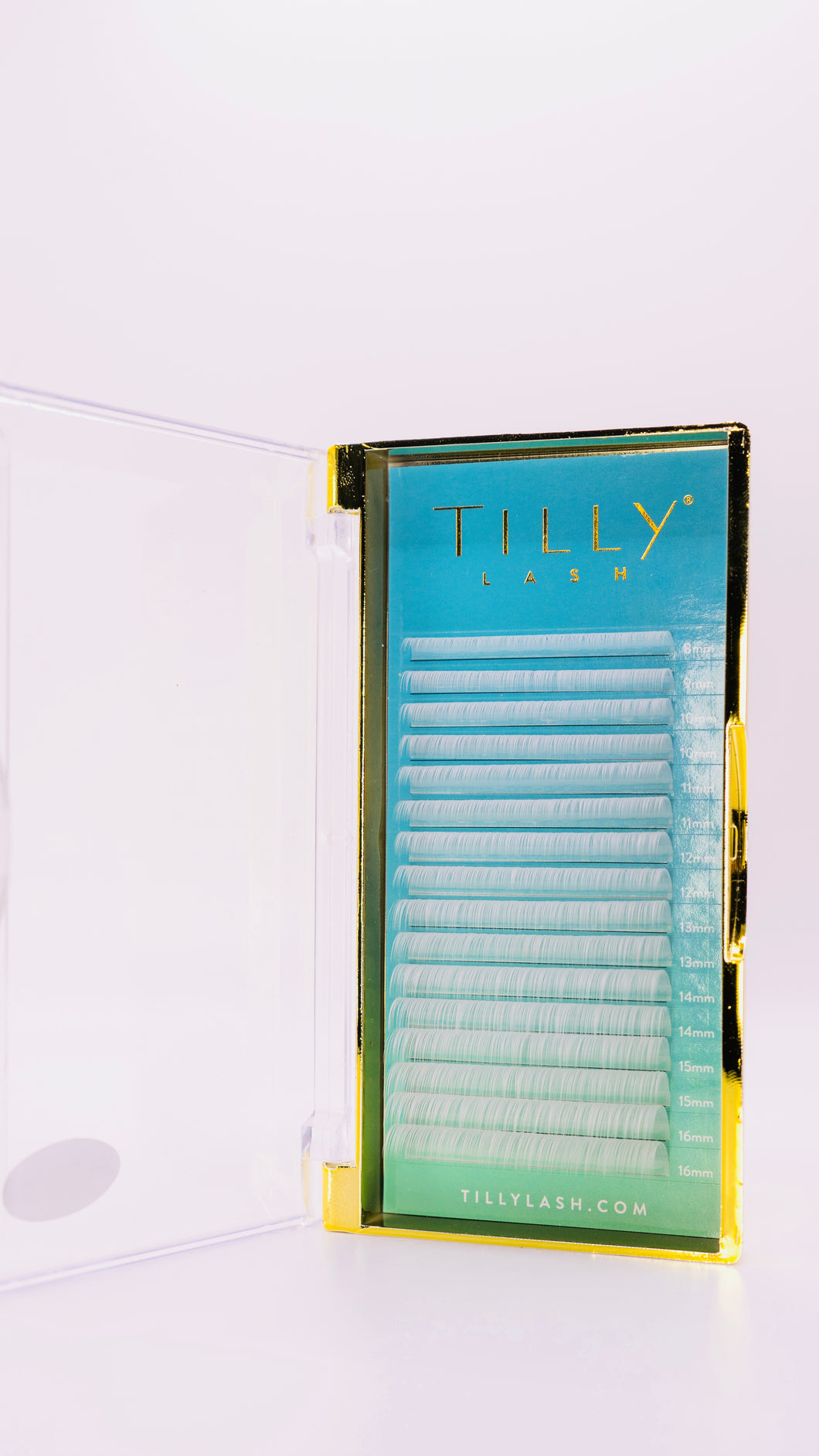Coloured eyelash extensions