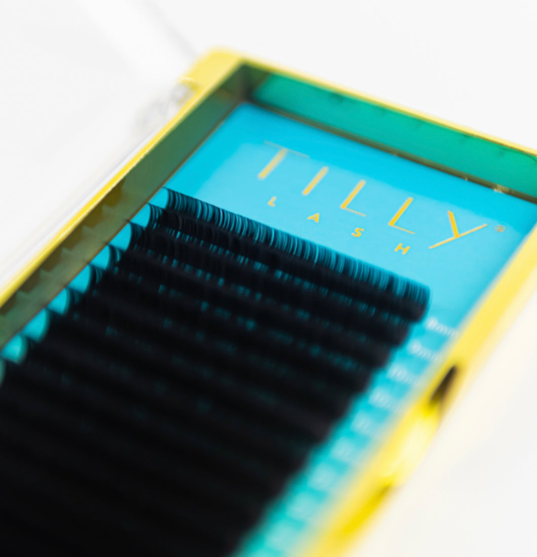 RUSSIAN VOLUME LASH EXTENSIONS